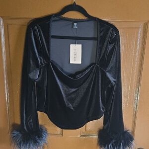 Shein Bae-Velvet short top with faux fur at end of sleeves Sz 2X NWT